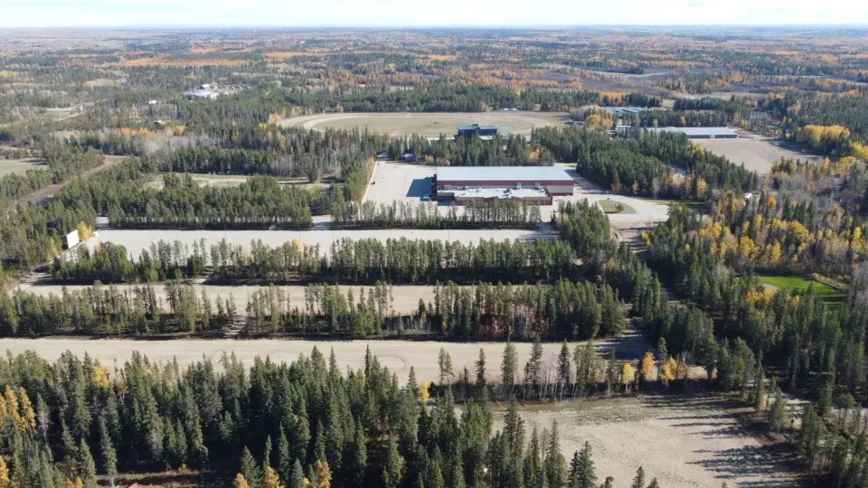 At Evergreen Park, horse racing isn’t just an event—it’s a celebration of speed, tradition, and community. As the only facility of its kind in the region, Evergreen Park delivers an unforgettable experience for both passionate bettors and families seeking excitement. With live thoroughbred racing, thrilling Indian Relay Races, and a vibrant trackside atmosphere, each race day offers something special. Combined with excellent hospitality and a welcoming spirit, Evergreen Park stands as the premier destination for horse racing in Northern Alberta.